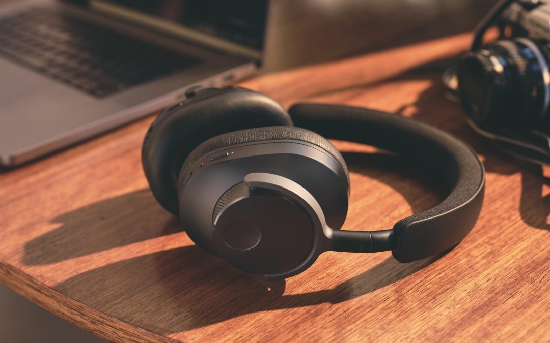Cambridge Audio bringt ersten NC-Over-Ear-Kopfhörer mit Class-A/B-Verstärker und bis zu 100 Stunden Akkulaufzeit